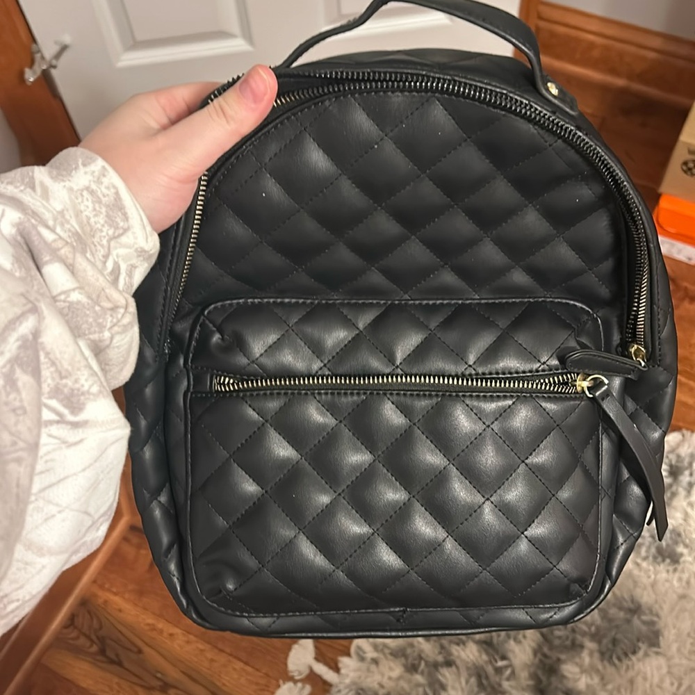 Liz Claiborne Quilted Pattern Backpack